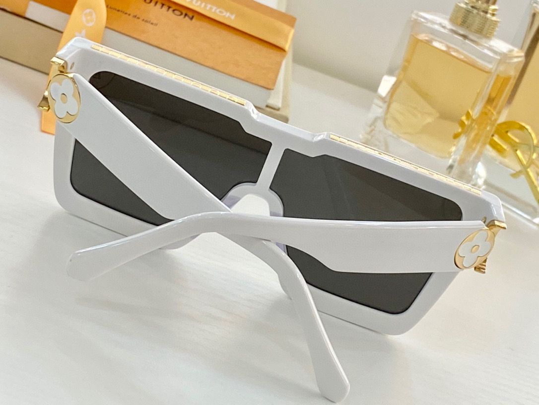 Louis Vuitton Grease Mask Sunglasses