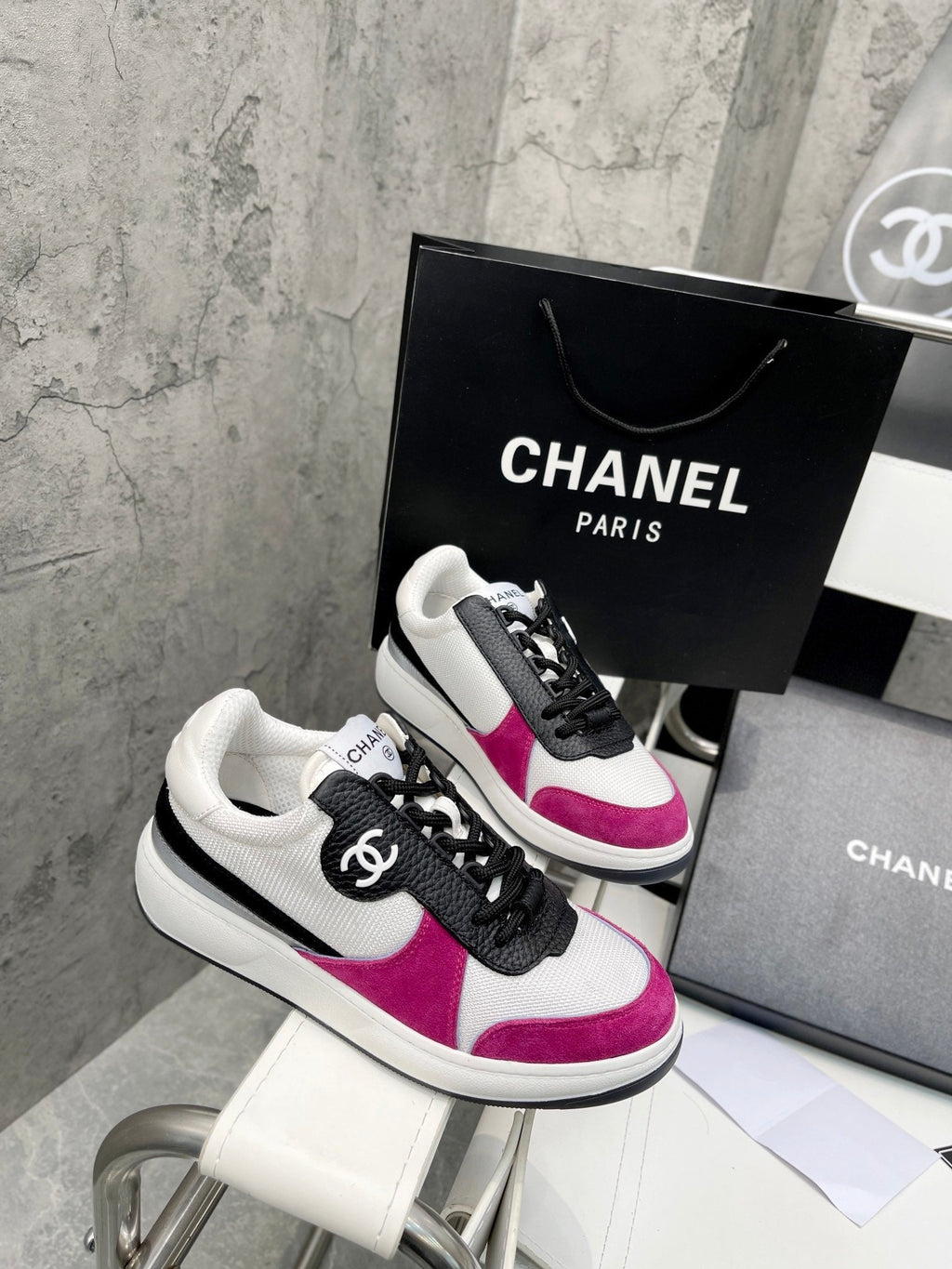 Chanel Trainers Sneakers White/Pink