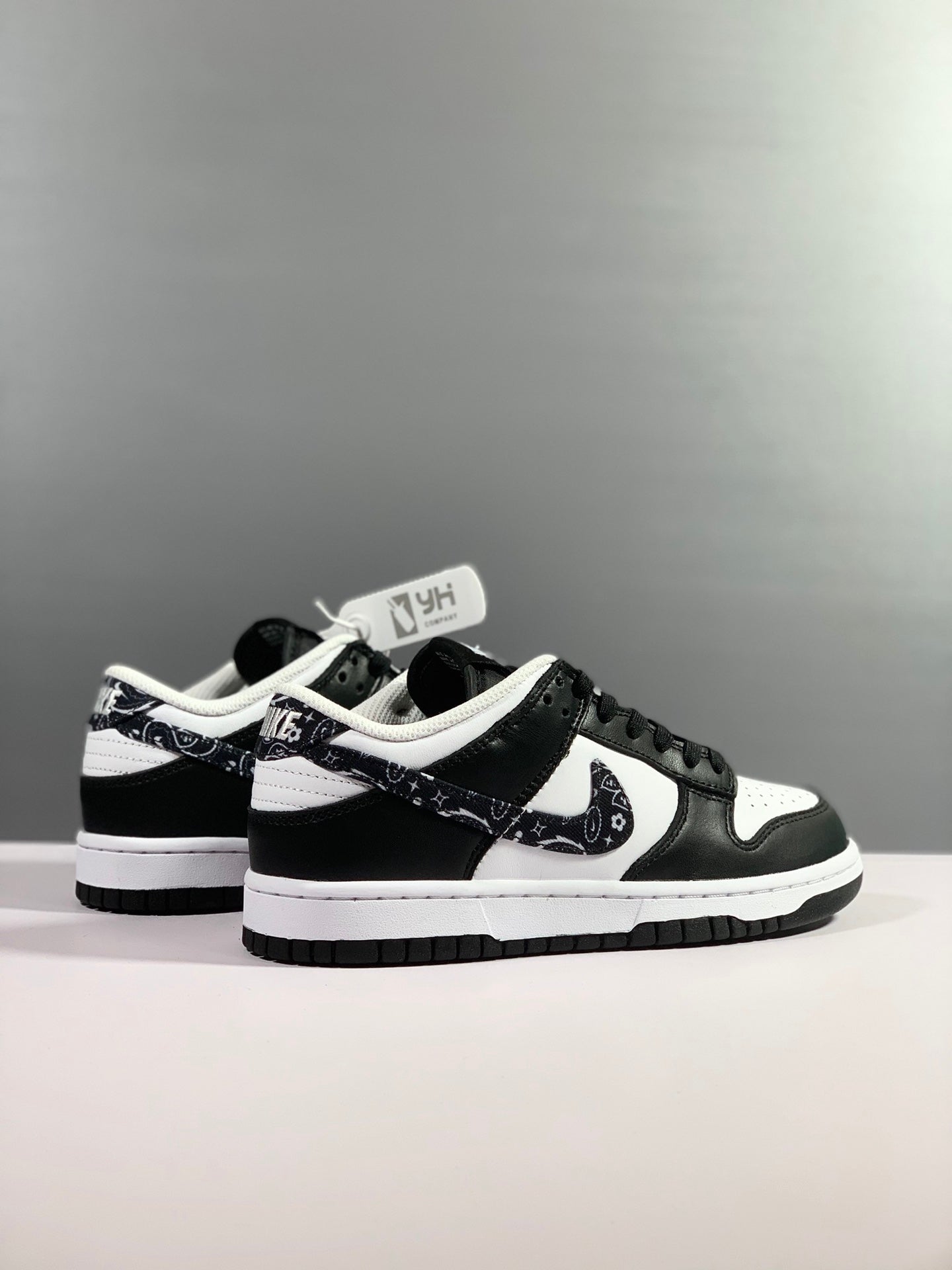 Nike SB Dunk Low Top