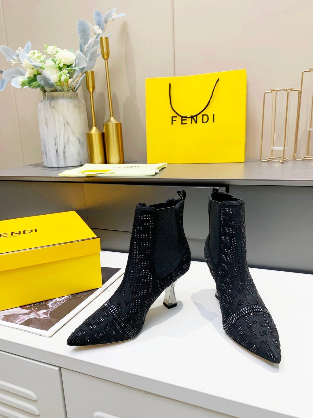 Fendi Karligraphy Black