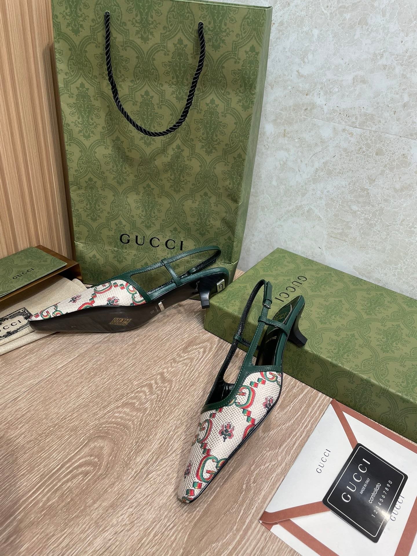 Gucci Slingback Pumps Beige