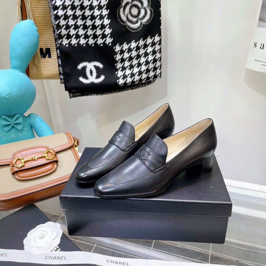 Chanel Loafers Black