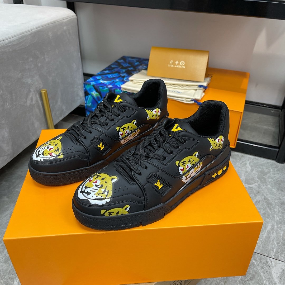 Louis Vuitton Trainer Sneaker