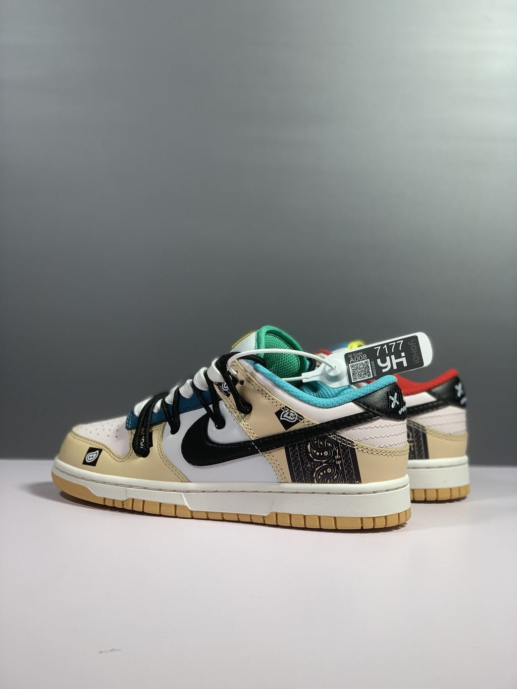 Nike SB Dunk Low Top