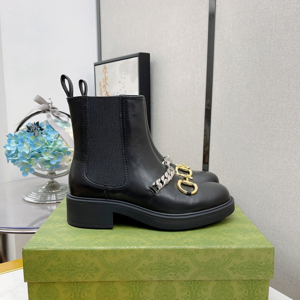 Gucci Ankle Chelsea Boots With Chain Black