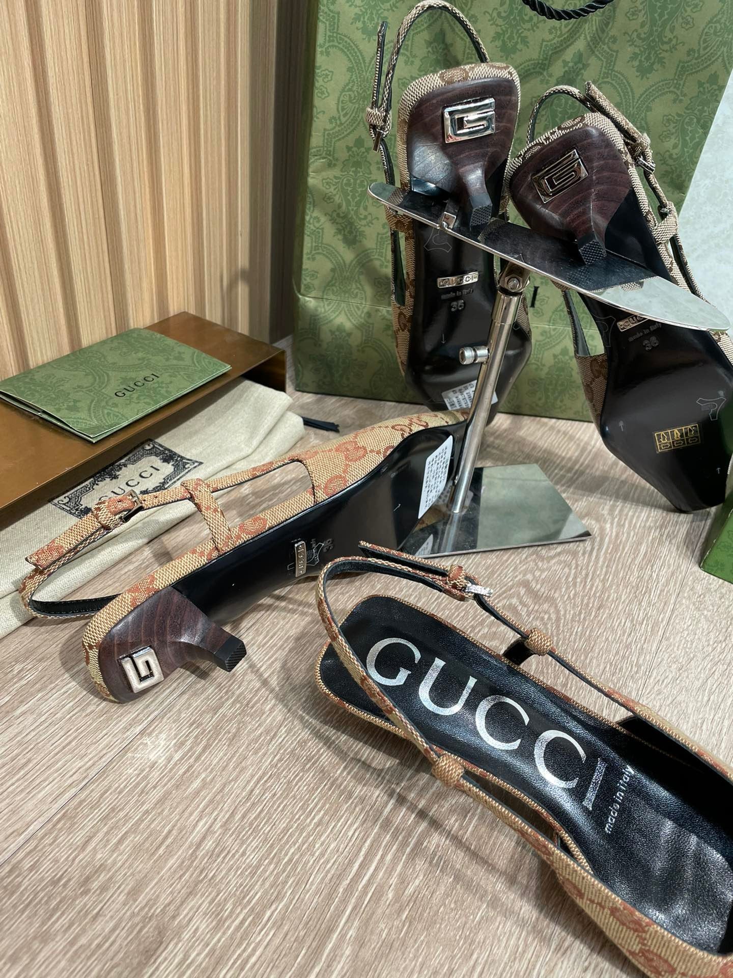 Gucci Slingback Pumps Brown