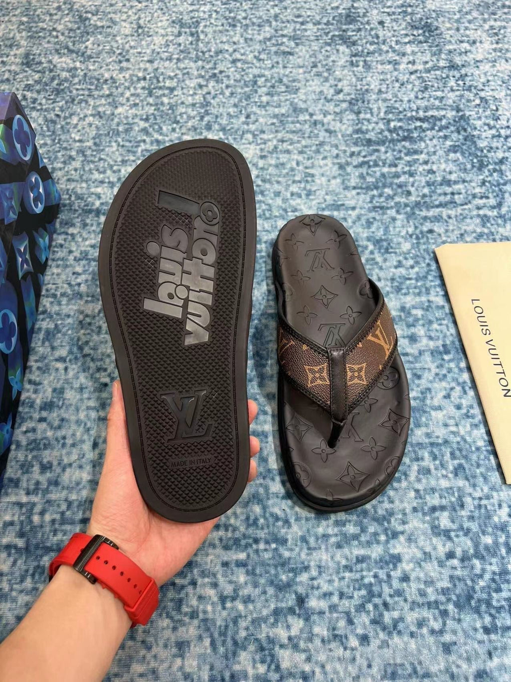 Louis Vuitton Mirabeau Thong