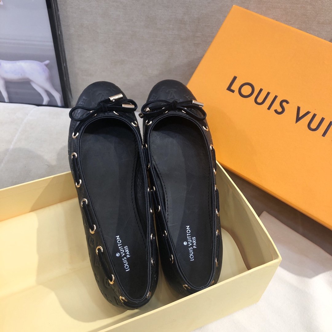 Louis Vuitton Gloria Flat Loafer Black