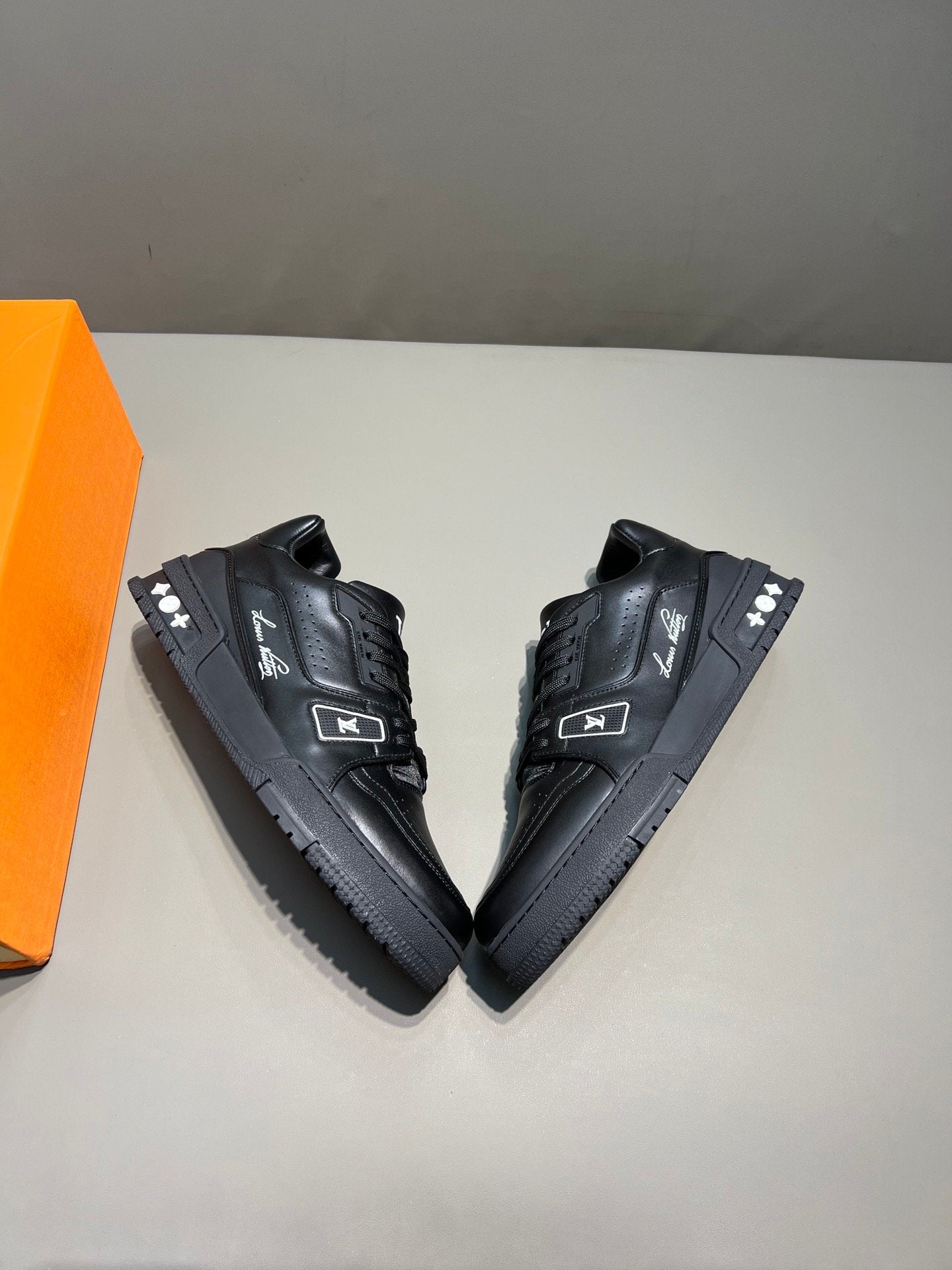 Louis Vuitton Trainer Sneaker