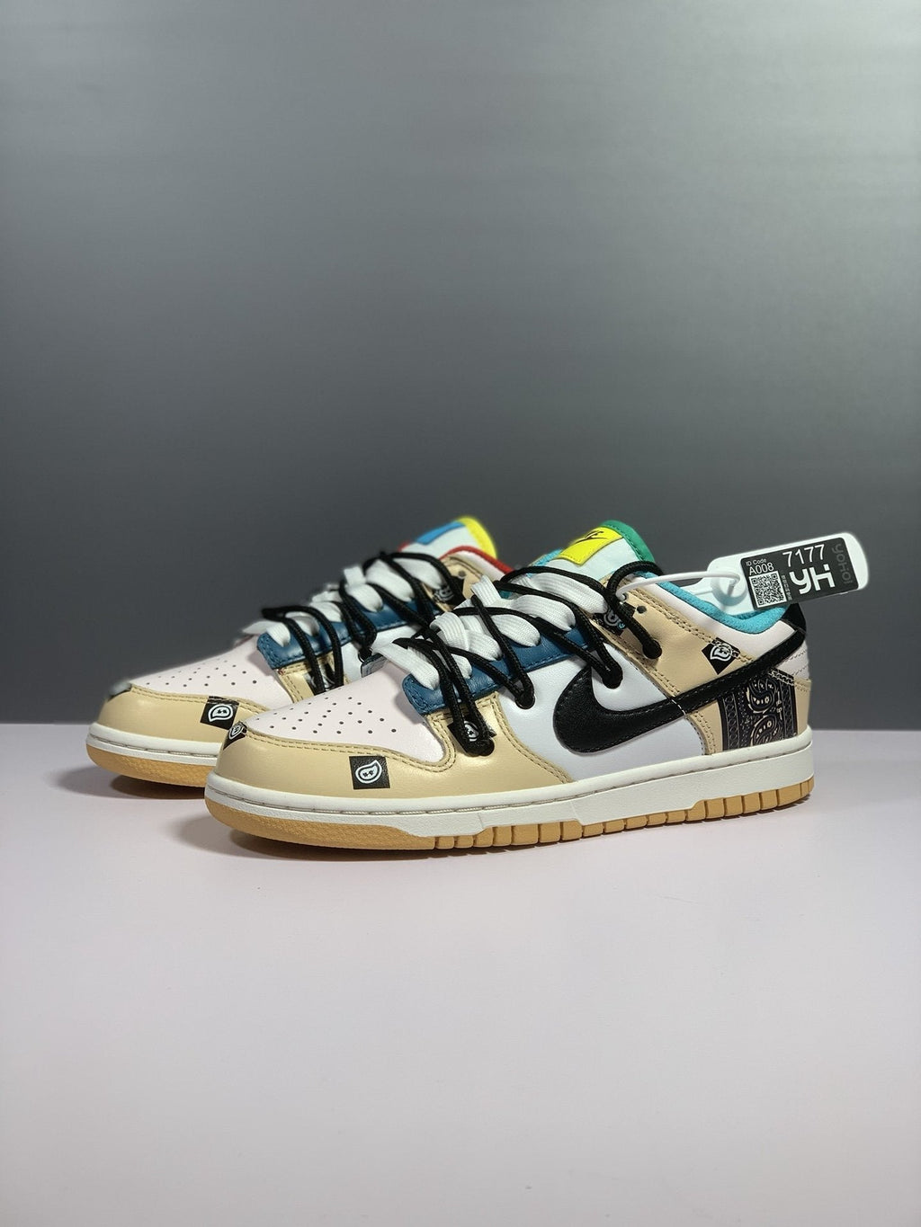 Nike SB Dunk Low Top