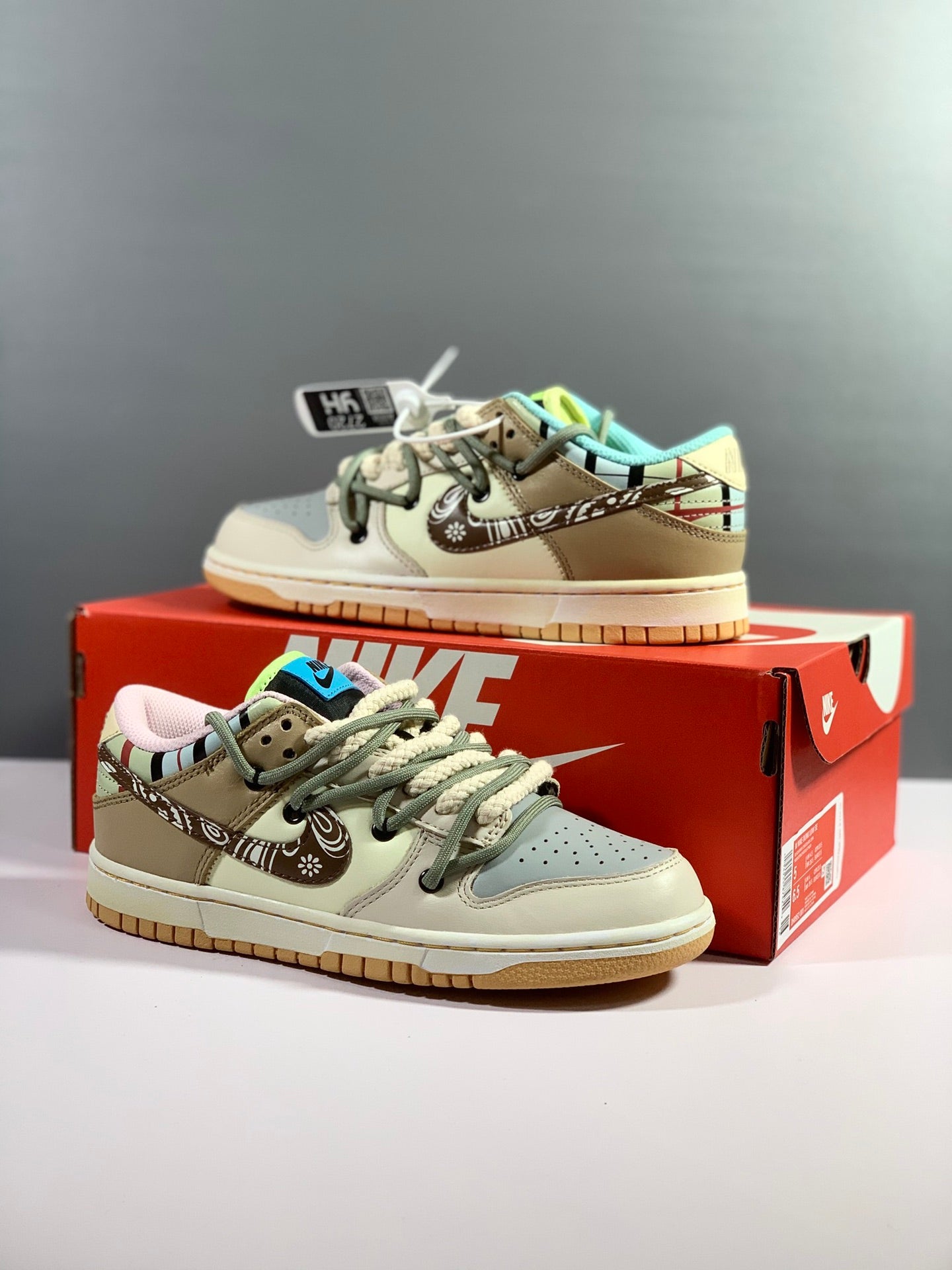 Nike SB Dunk Low Top