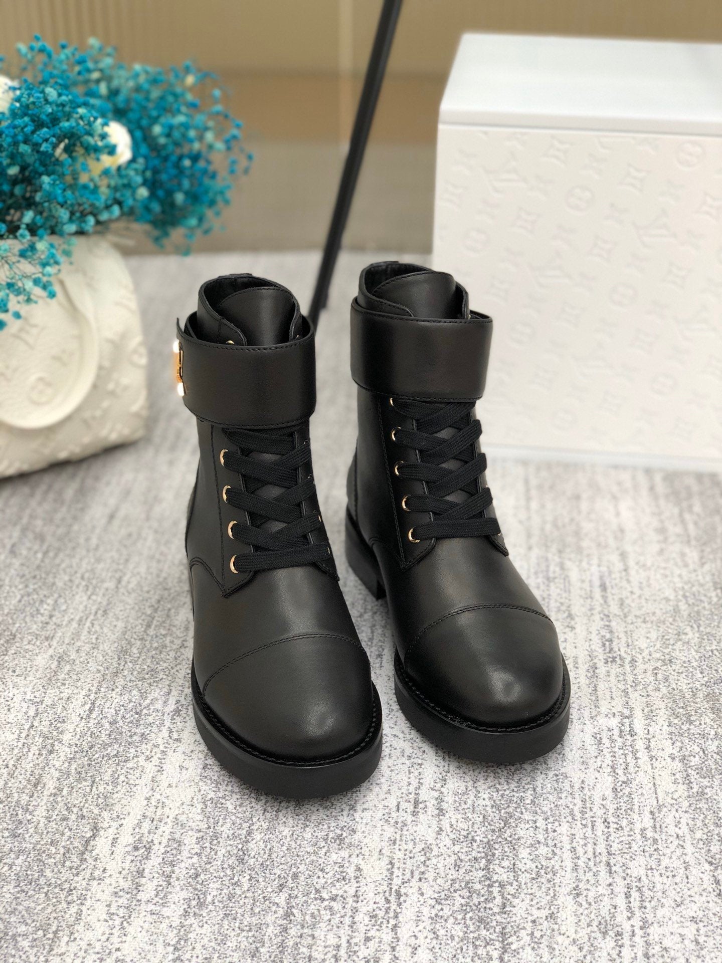 Louis Vuitton Wonderland Ranger Black