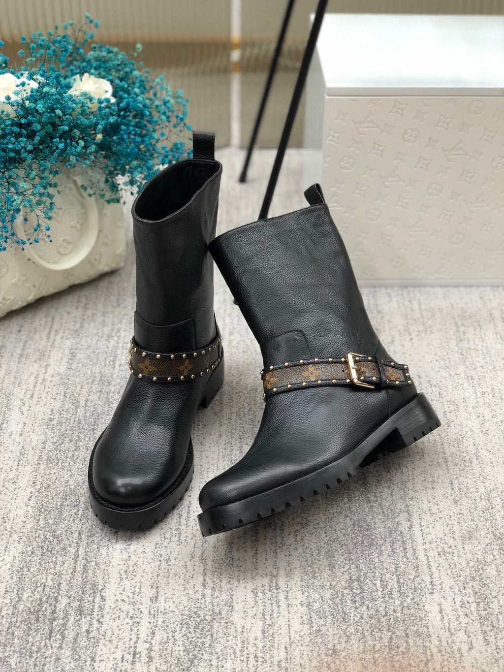 Louis Vuitton Discovery Flat Ankle Boot Black