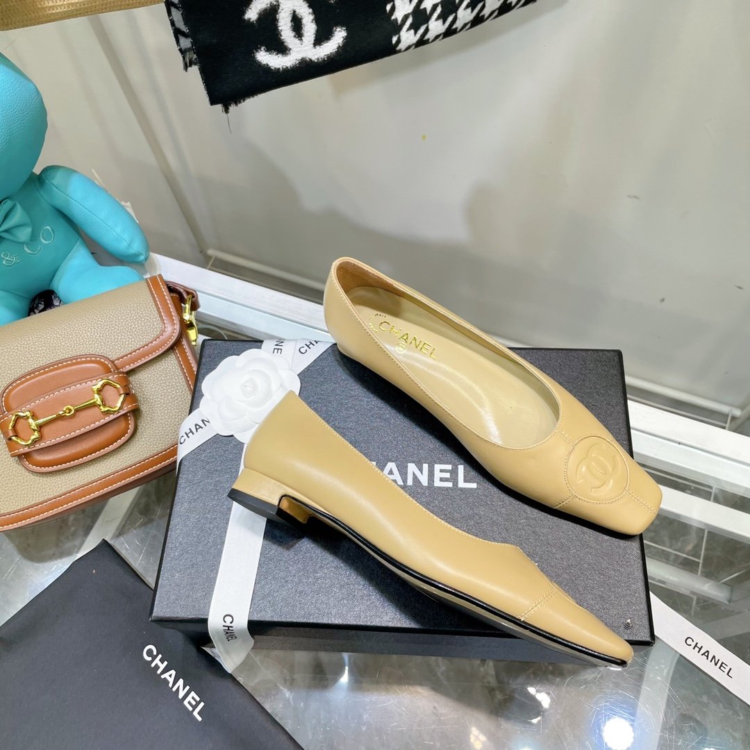 Chanel Flats Beige