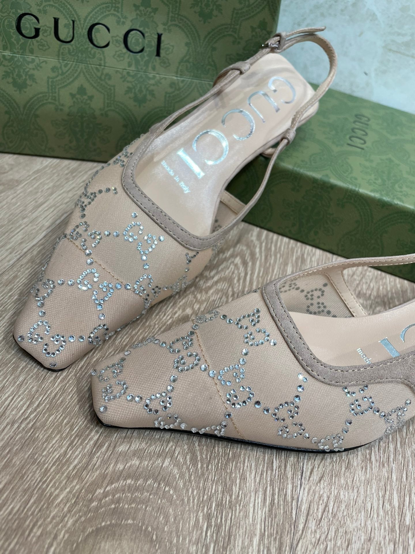 Gucci Slingback Pumps Brown
