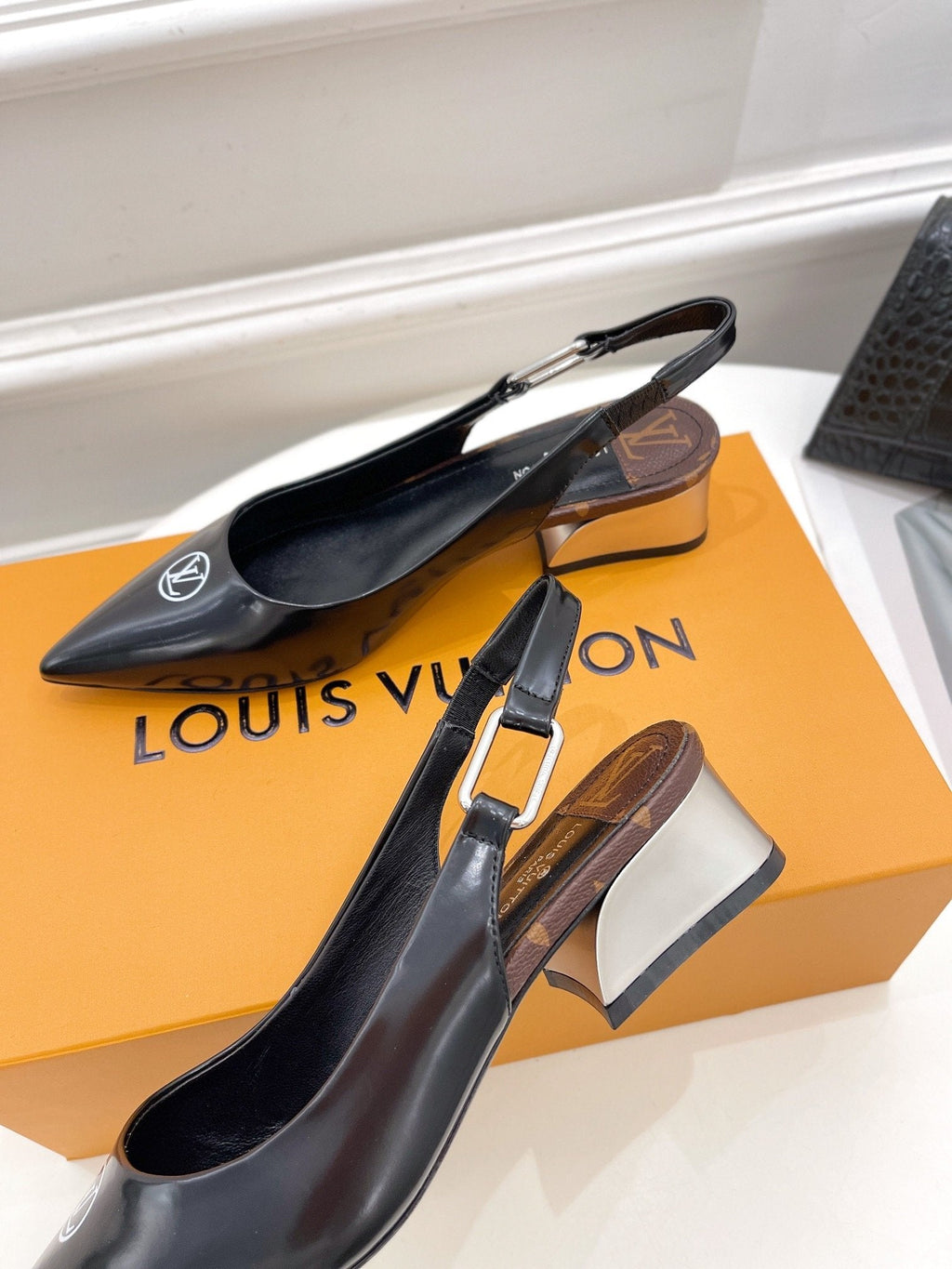 Louis Vuitton Magnetic Slingback Pump Black