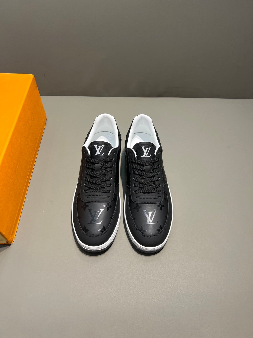 Louis Vuitton Trainer Sneaker