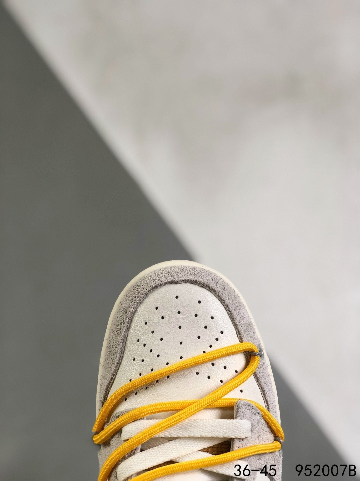 Nike Dunk Low Off-White Lot List