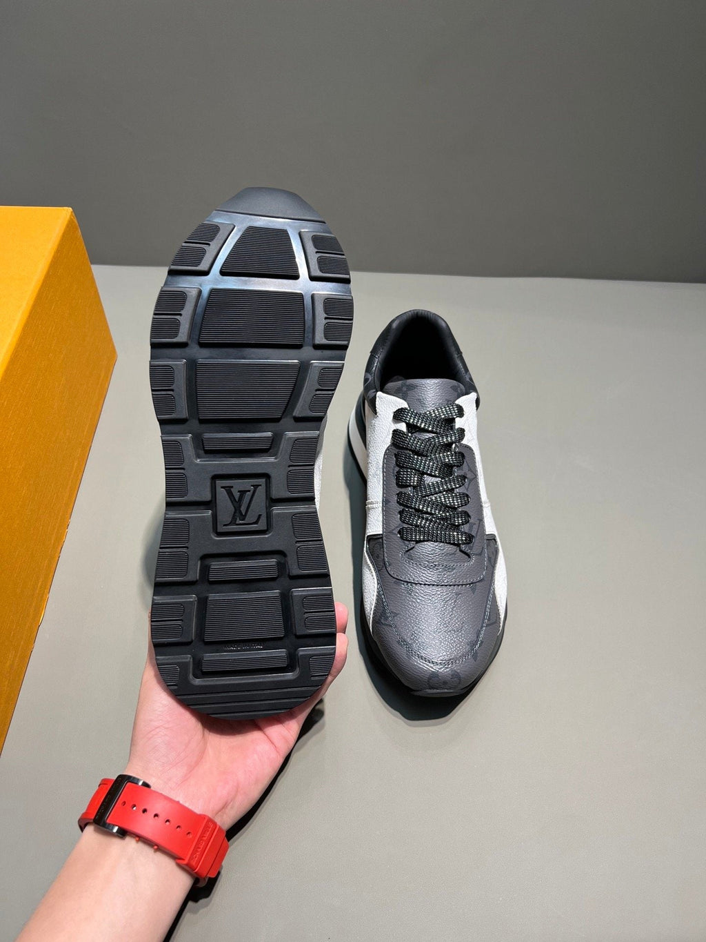 Louis Vuitton Trainer Sneaker