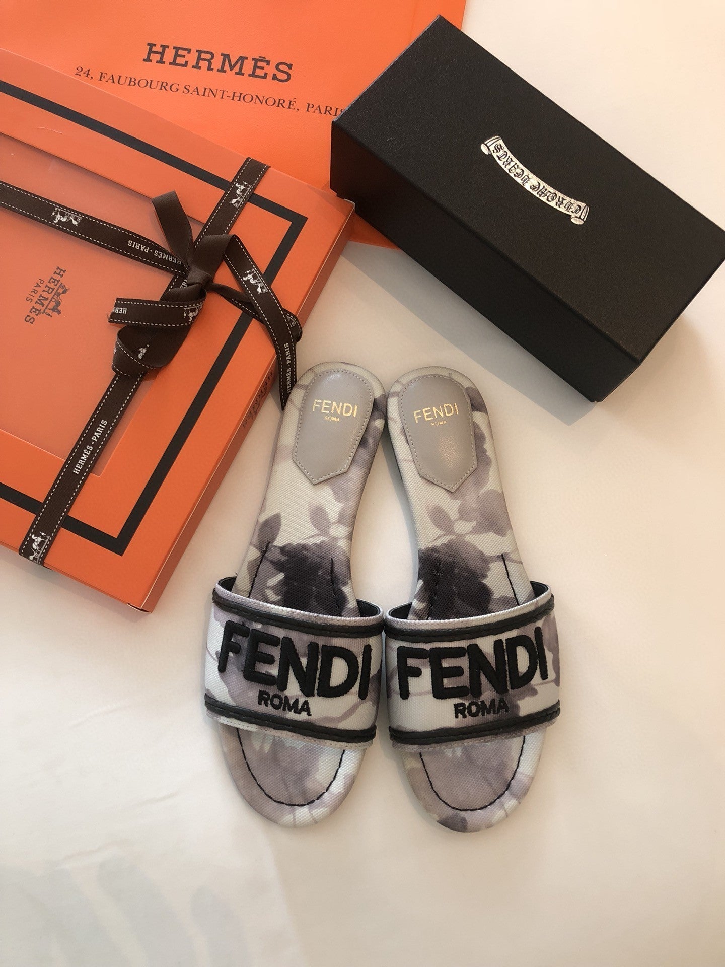 Fendi Baguette Grey