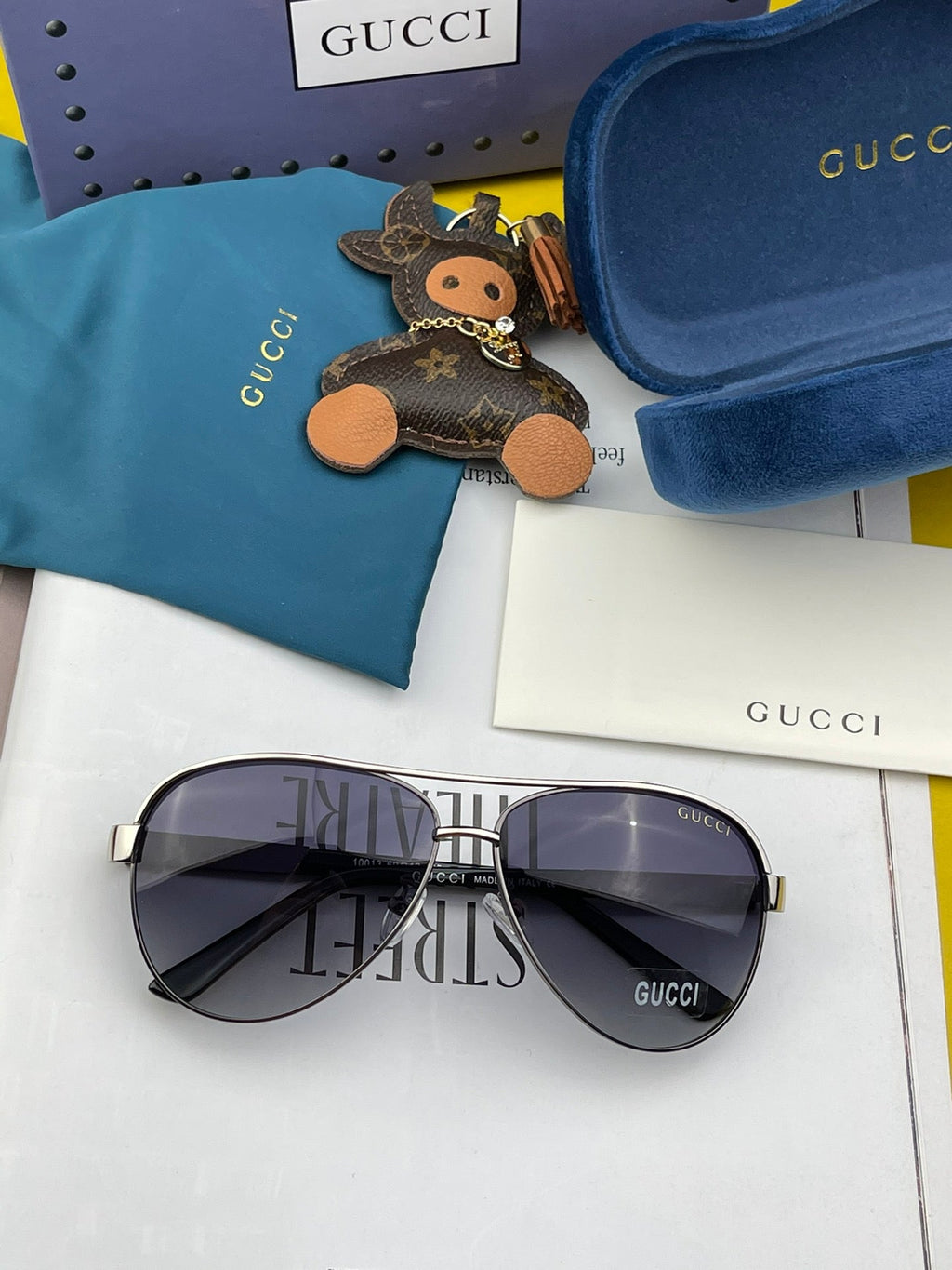 Gucci Oversize Oval-Frame Sunglasses