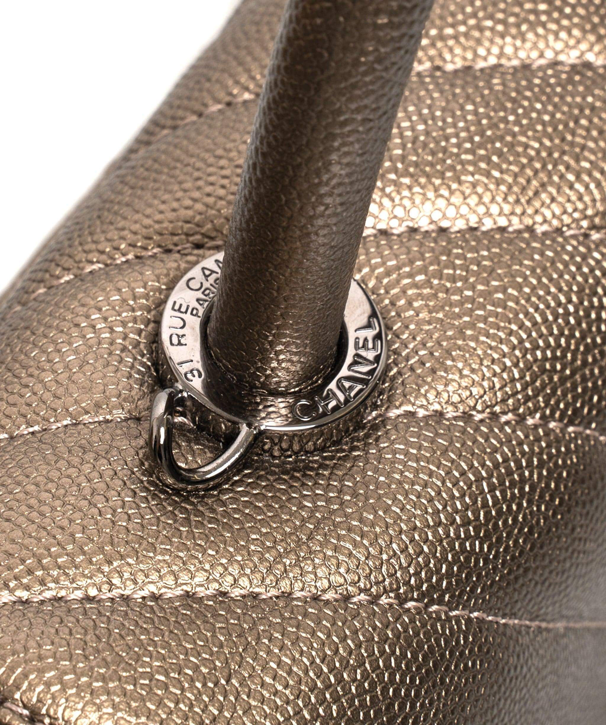 Chanel Coco Handle - AGL1313 - Cap N Wrap
