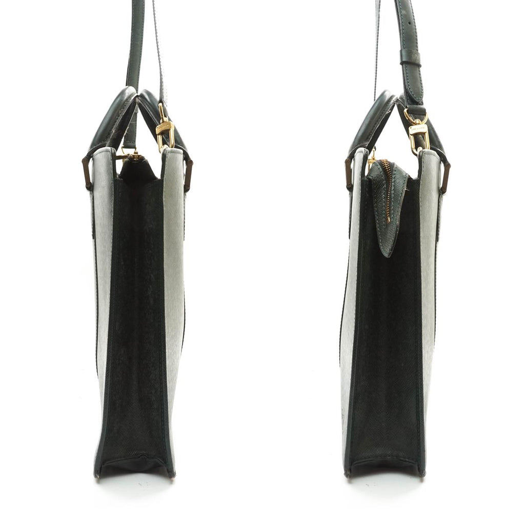Louis Vuitton Serviette Taiga