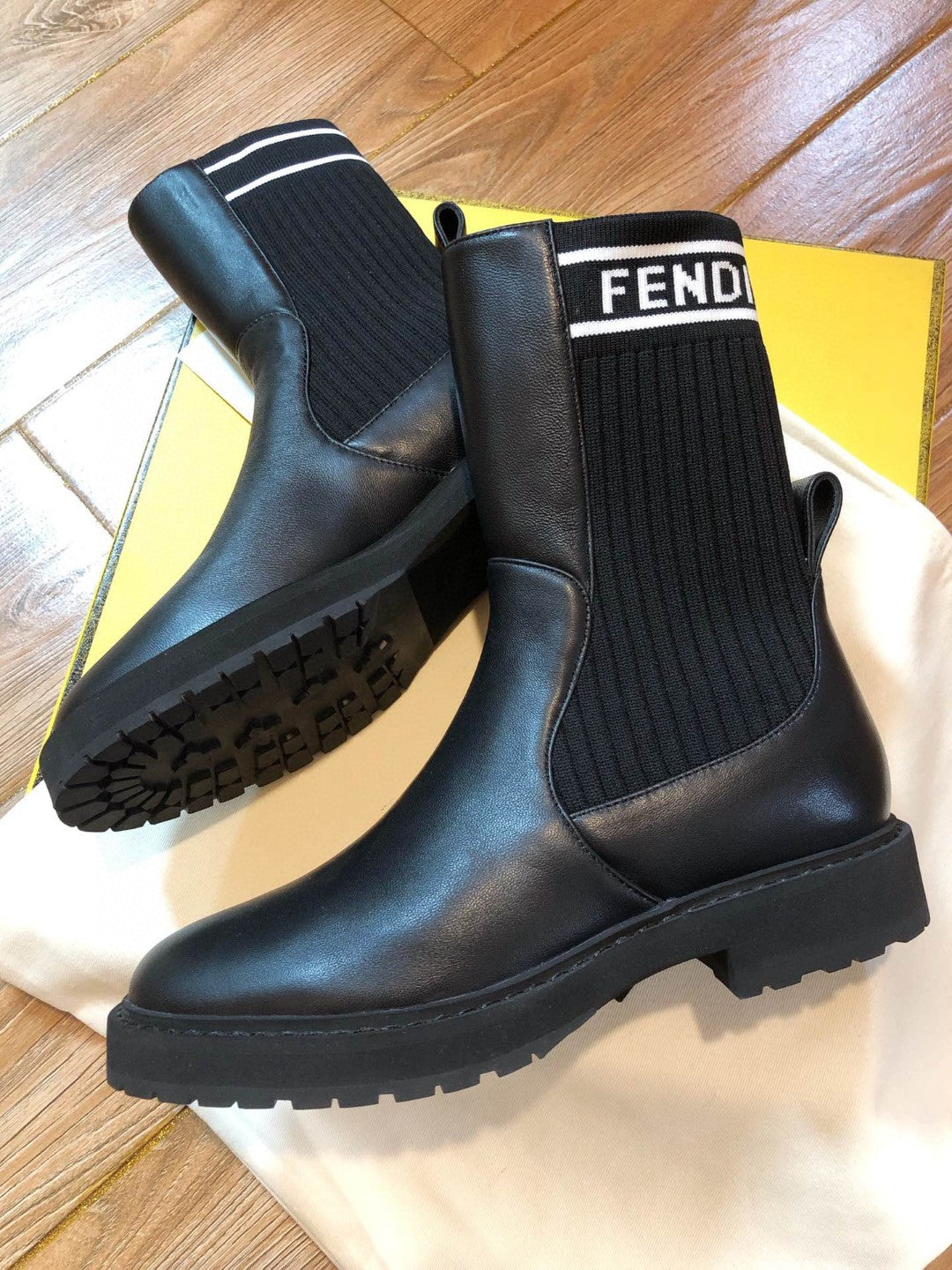 Fendi Rockoko Black