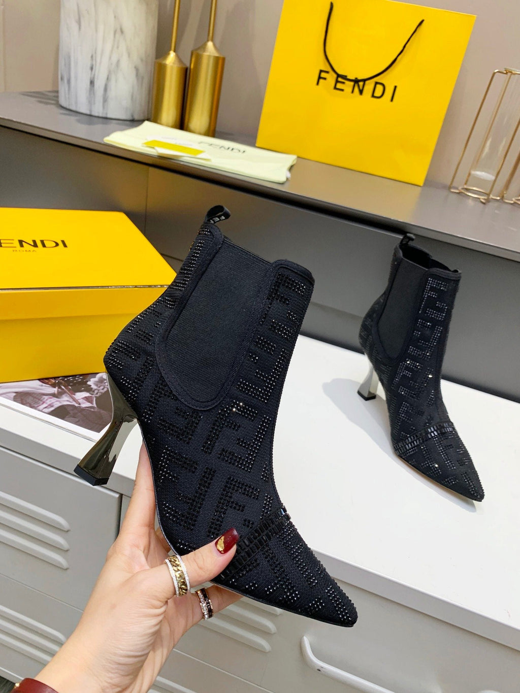 Fendi Karligraphy Black