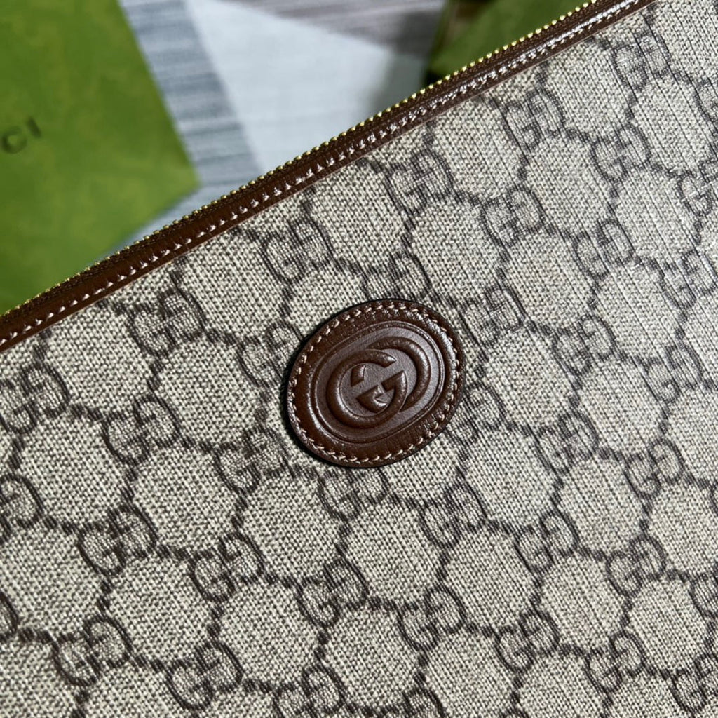 Gucci Neo Vintage GG Supreme Pouch 31cm