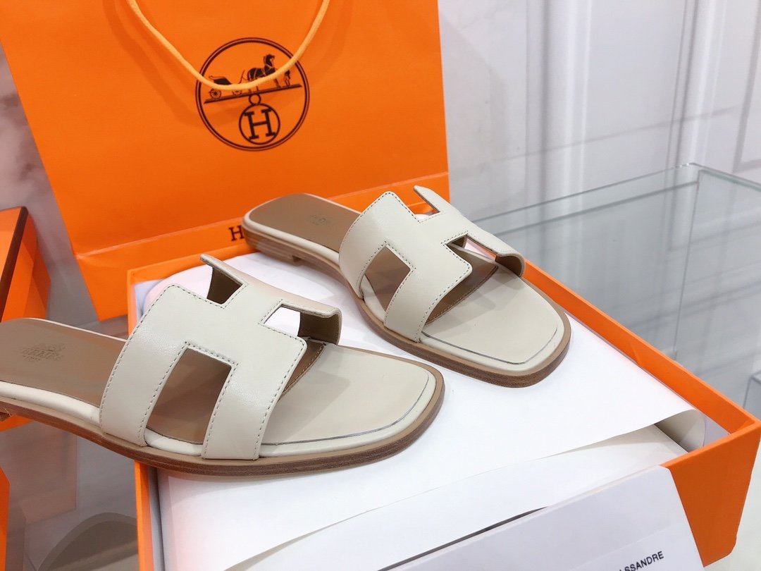Hermes Oran Sandal Beige