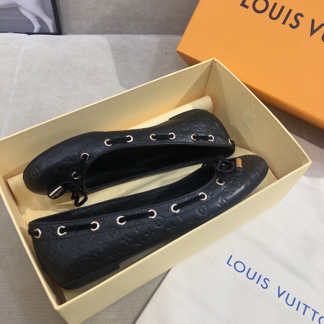 Louis Vuitton Gloria Flat Loafer Black
