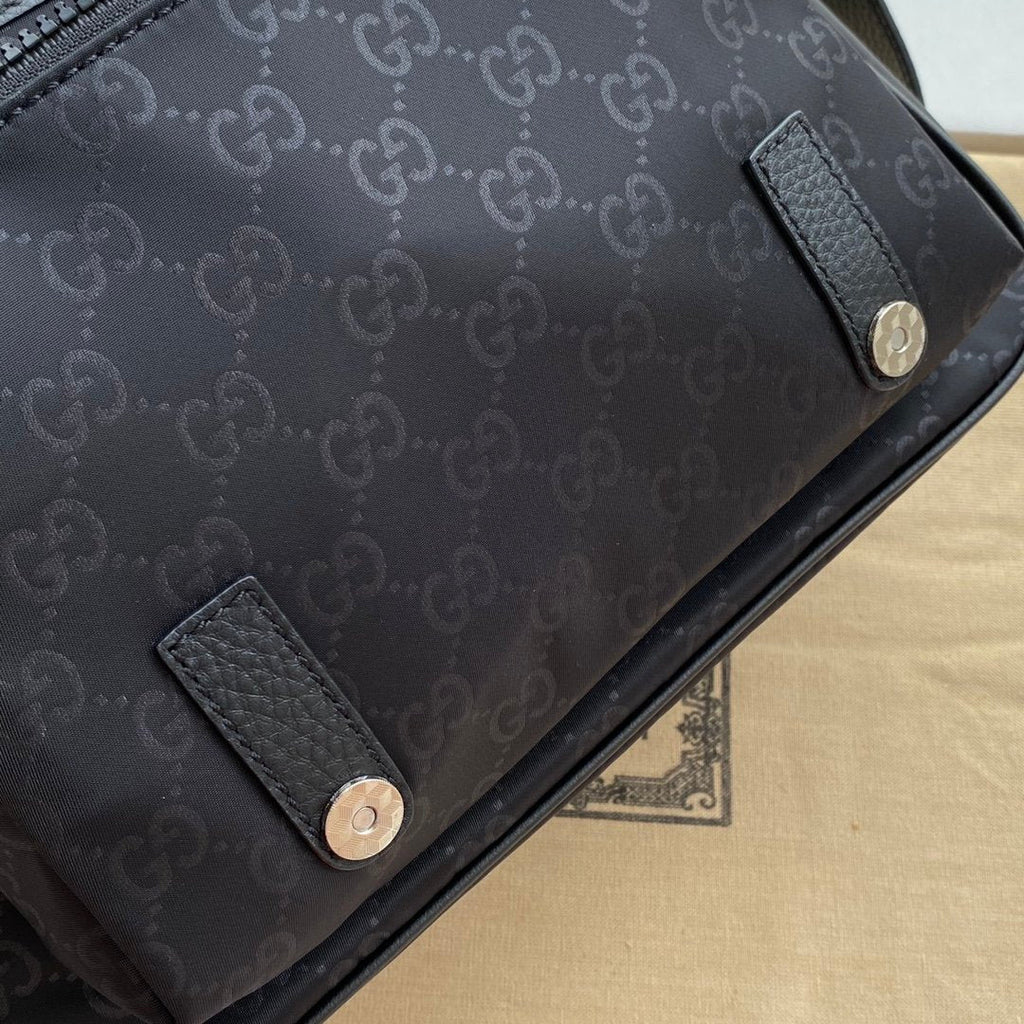 Gucci Shoulder Bag Shima 27cm Black