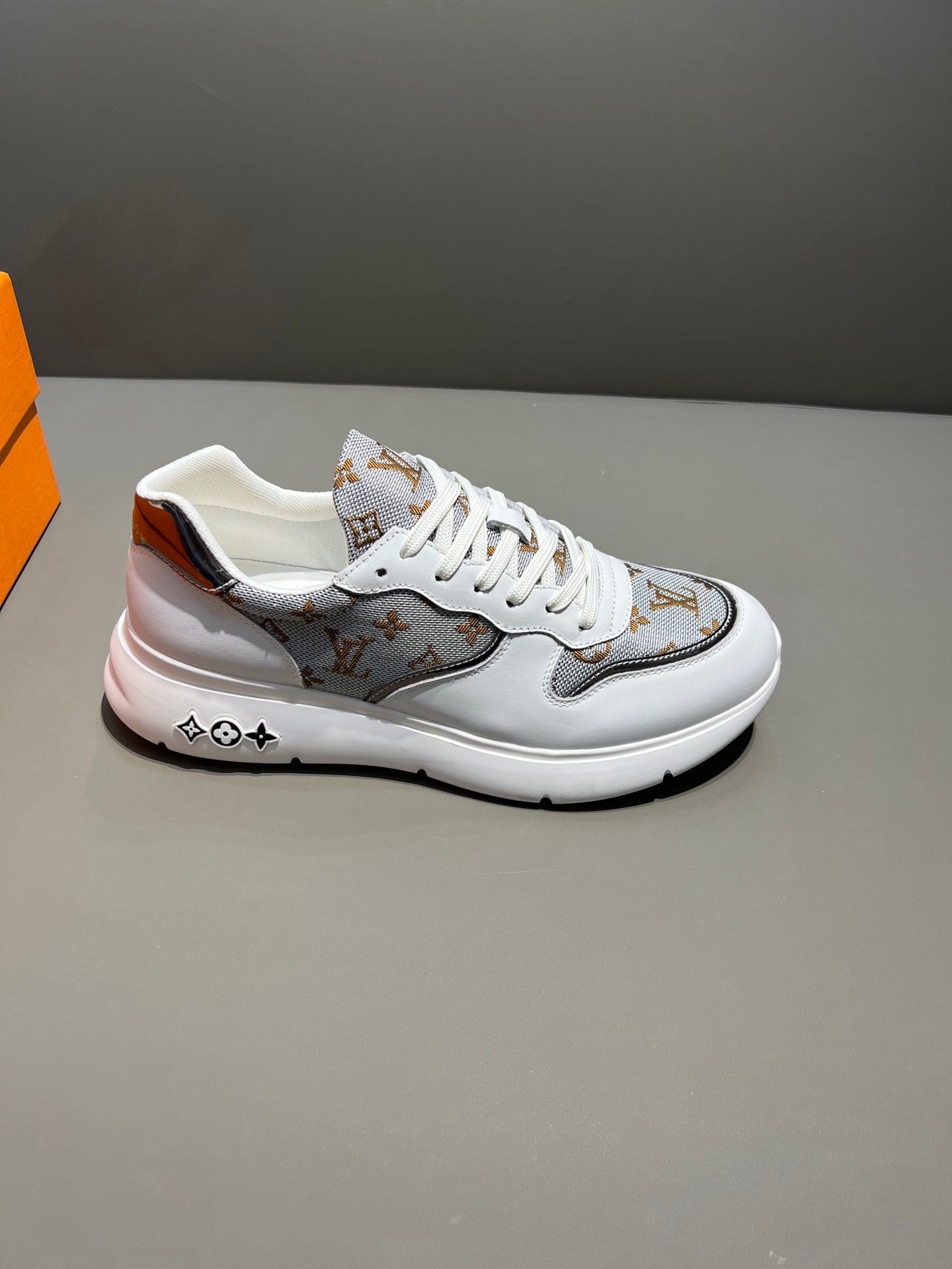 Louis Vuitton Trainer Sneaker