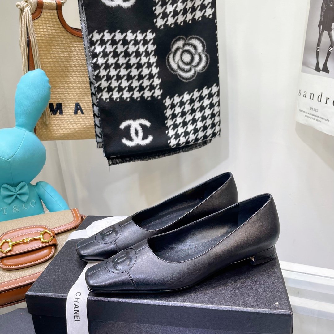 Chanel Flats Black
