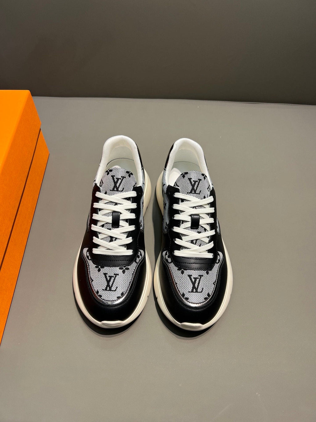 Louis Vuitton Trainer Sneaker