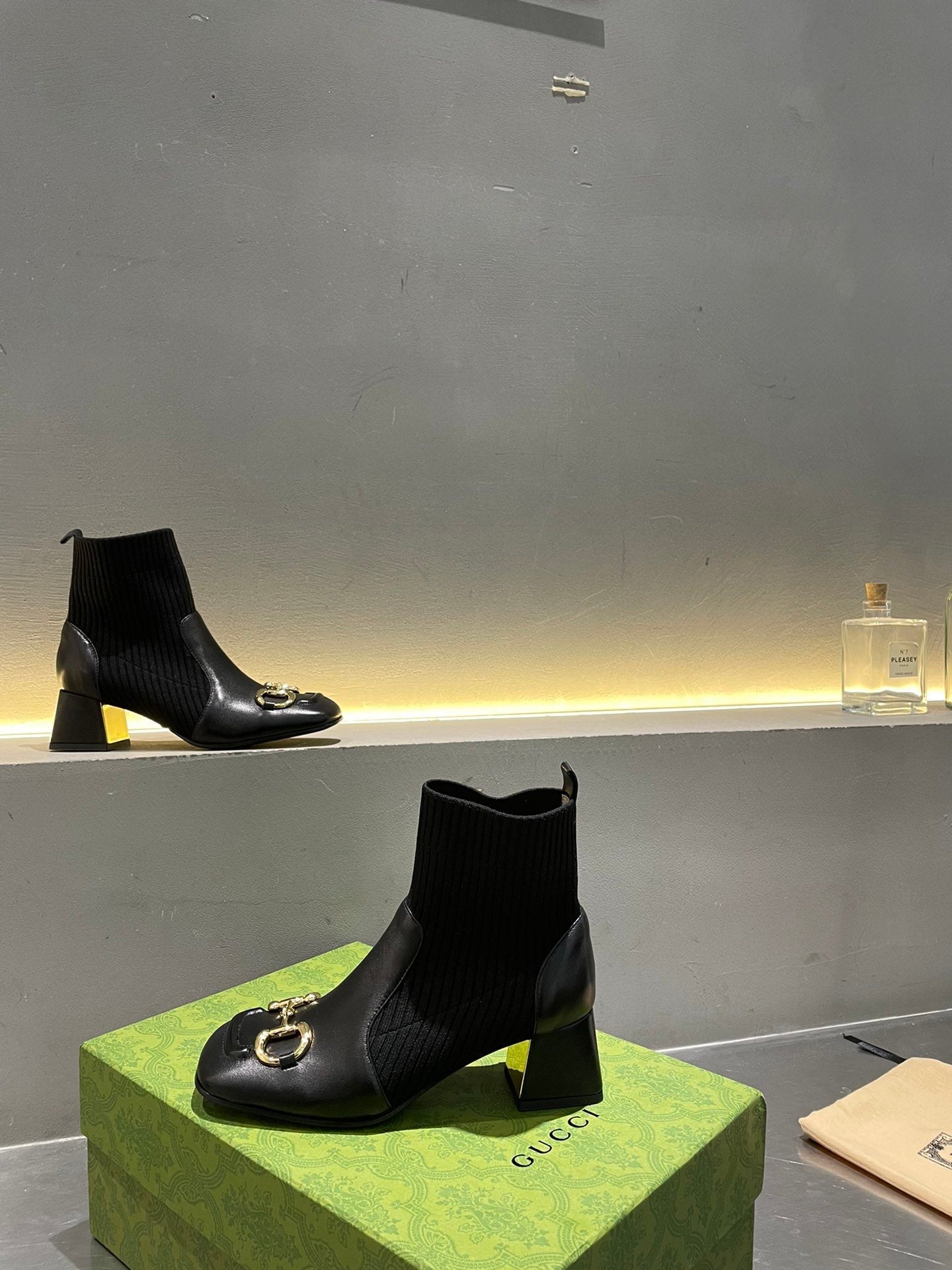 Gucci Ankle Boots With Horsebit Black