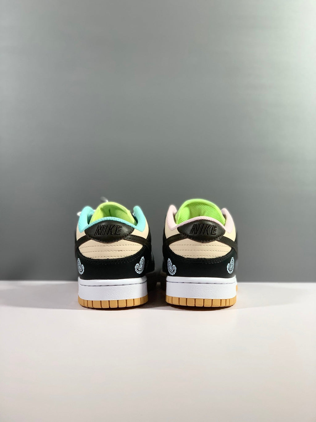 Nike SB Dunk Low Top