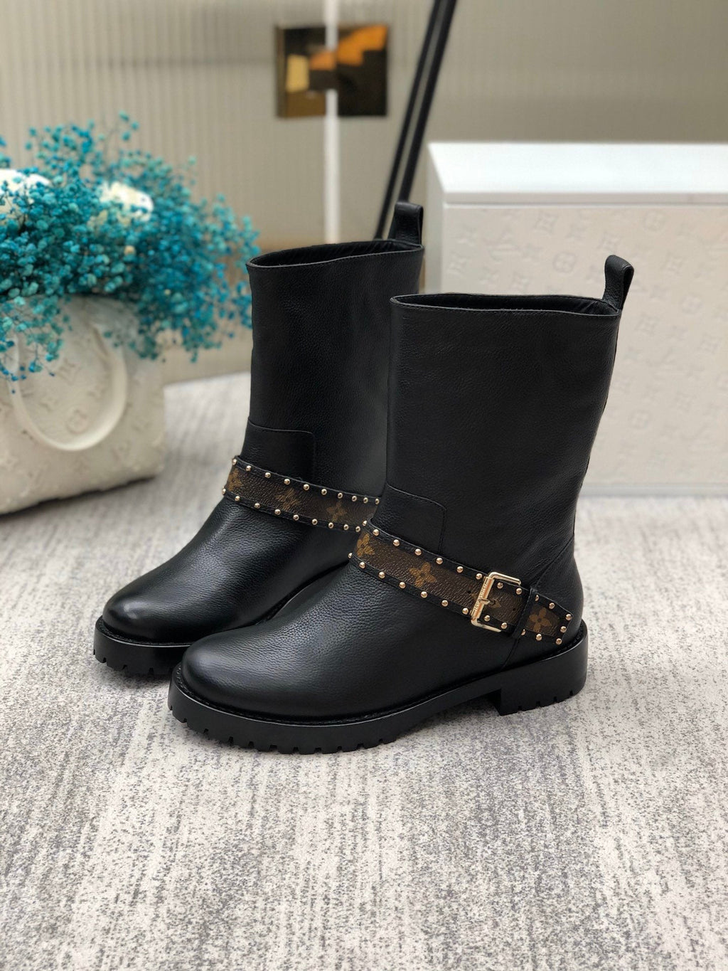 Louis Vuitton Discovery Flat Ankle Boot Black