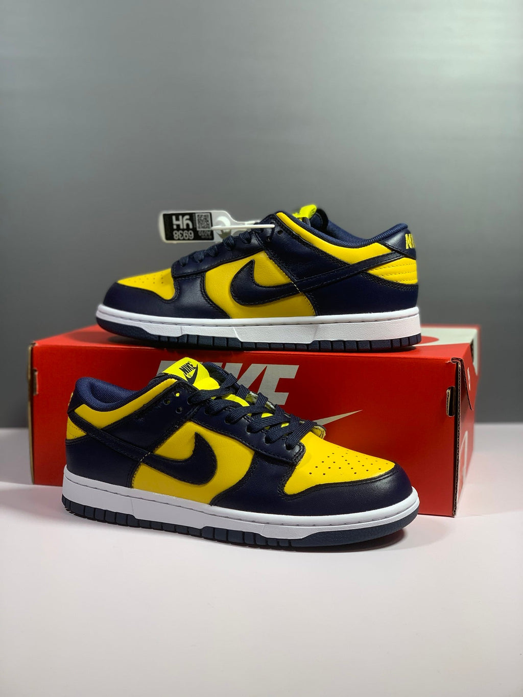 Nike Wmns Dunk Low Vintage Yellow