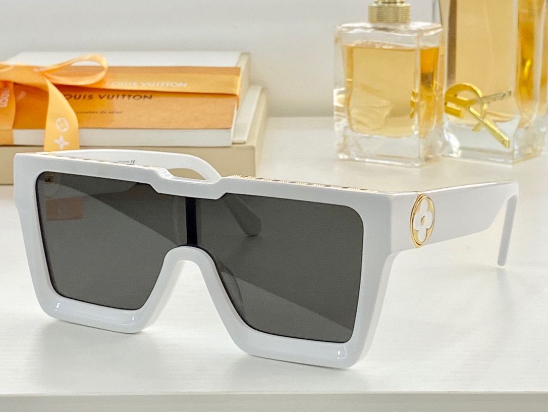 Louis Vuitton Grease Mask Sunglasses