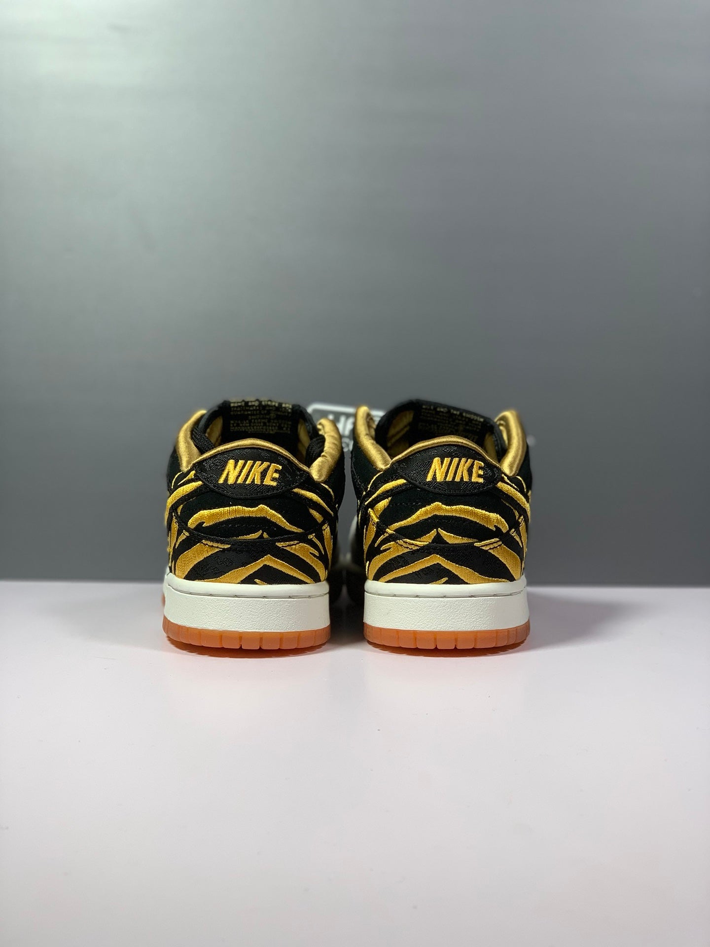 Nike Dunk Low GS God Of Wealth