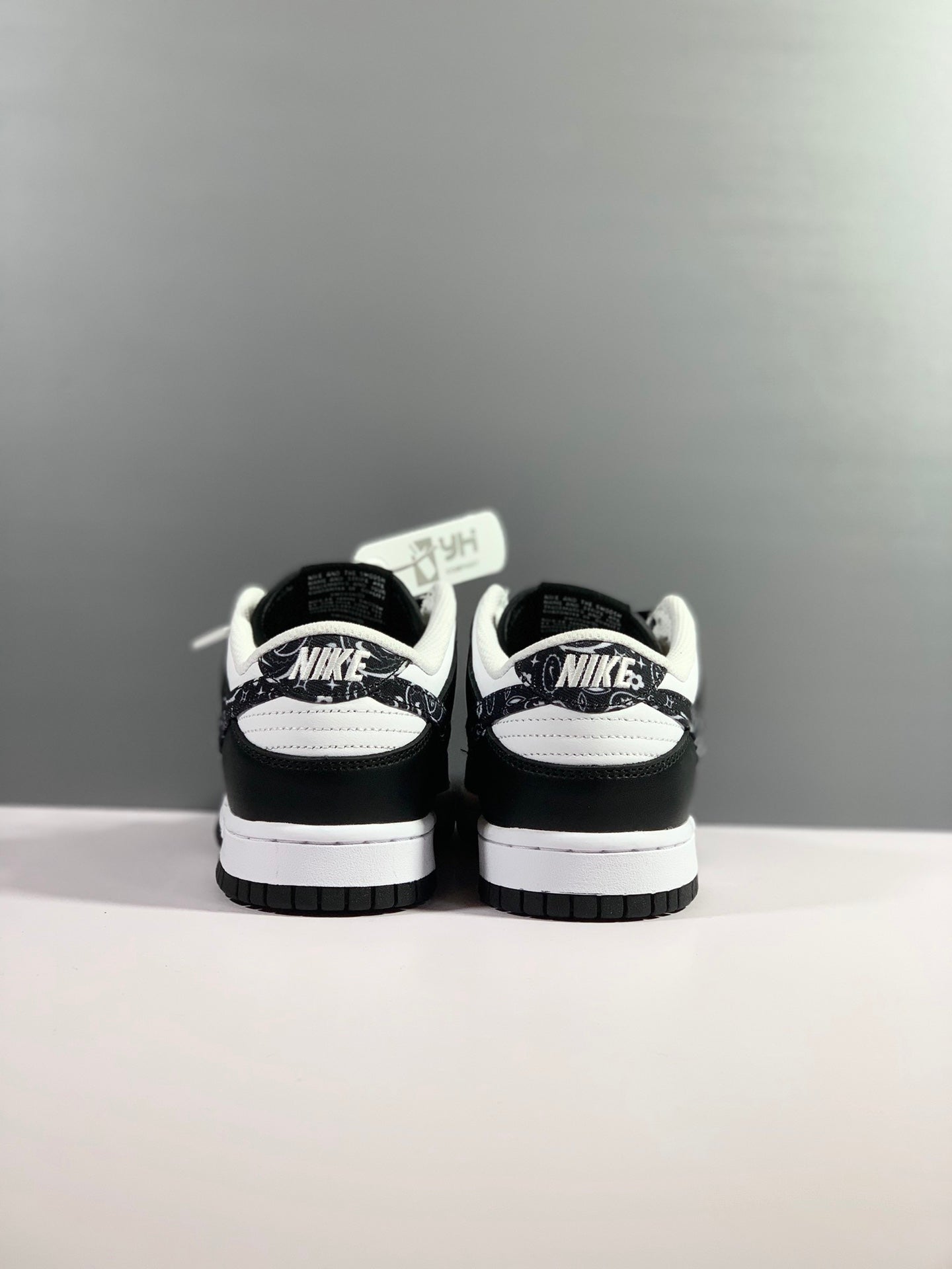 Nike SB Dunk Low Top