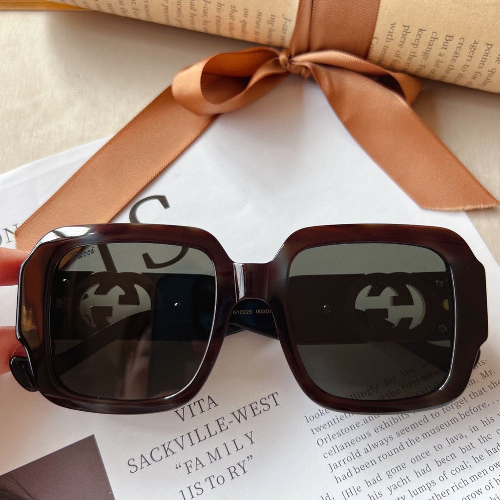 Gucci Rectangular Frame Sunglasses