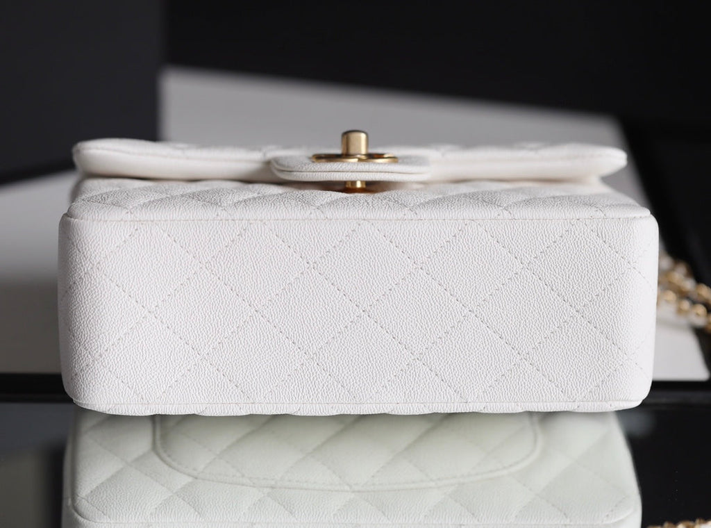 Chanel Flapbag With Top Handle 20cm White
