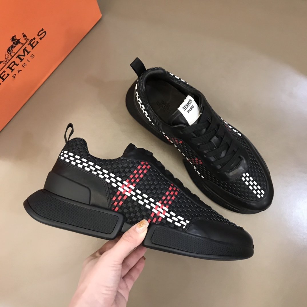 Hermes Trail Sneaker