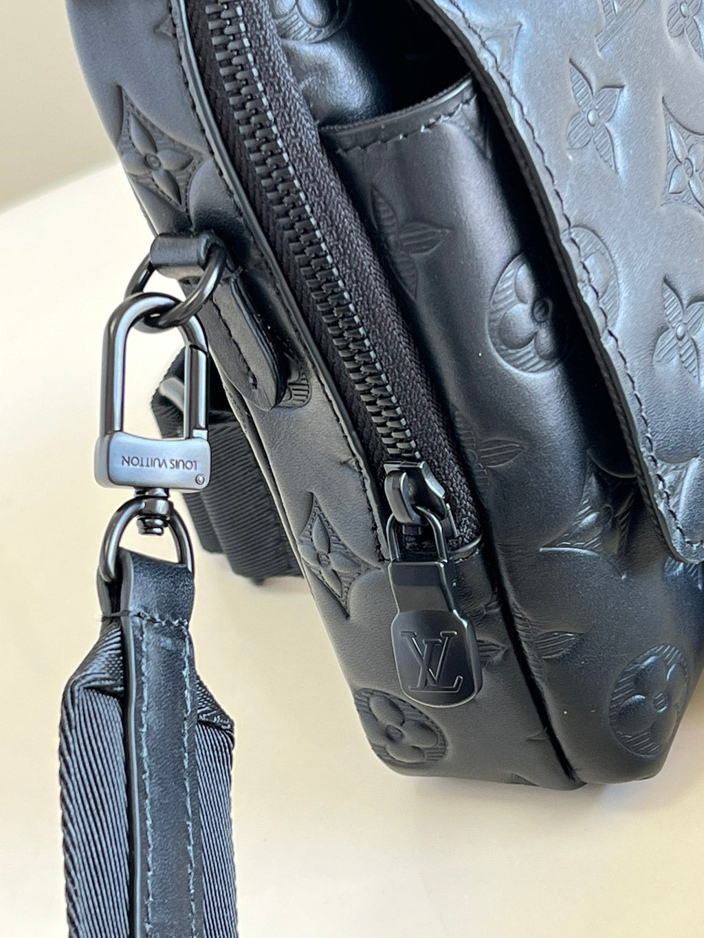 Louis Vuitton Flap Double Phone Pouch 18cm
