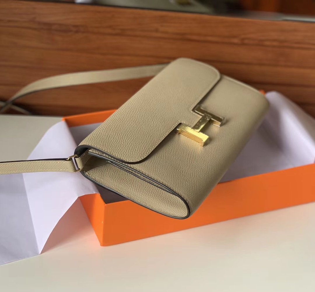 Hermes Constance Togo 21cm Cream