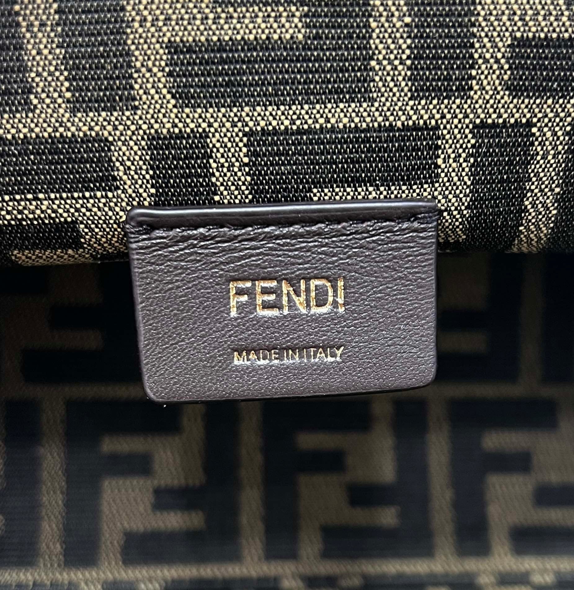 Fendi Mini Crossbody 26cm Red