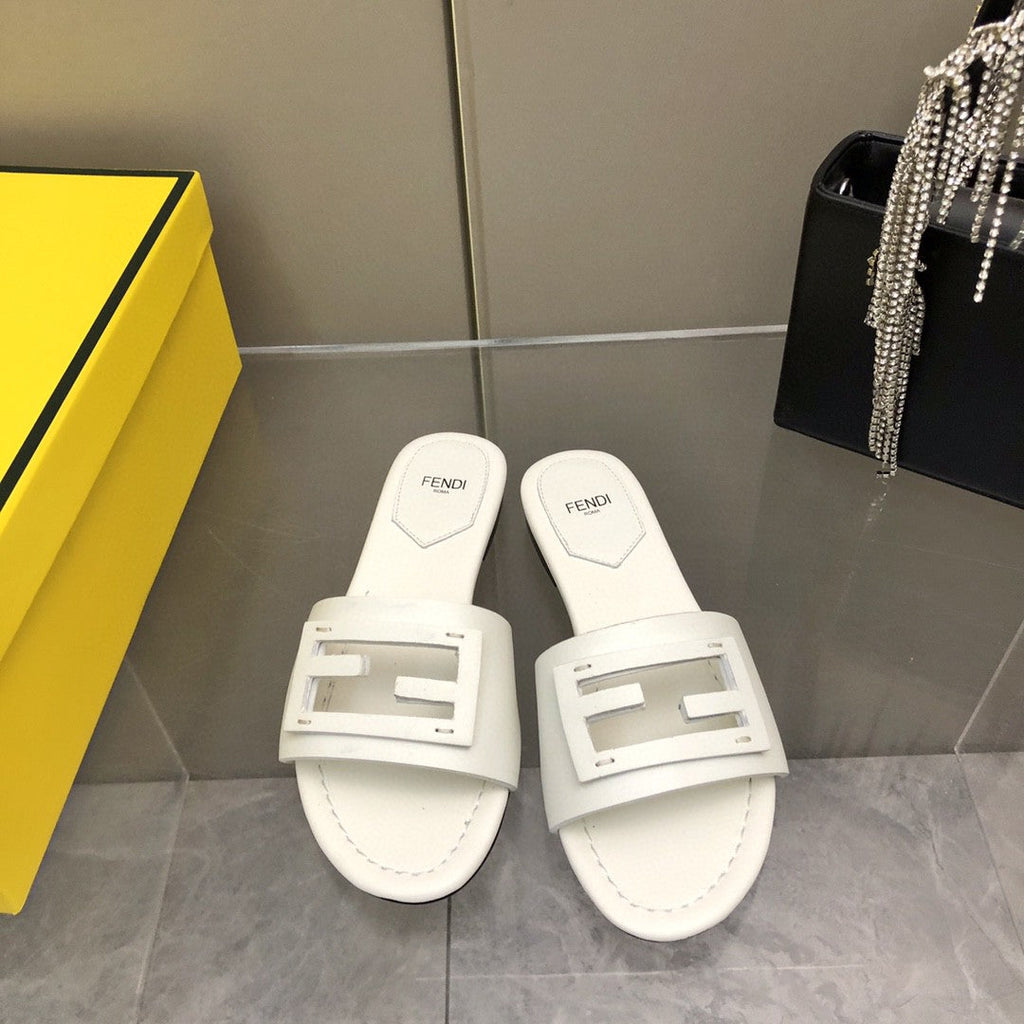 Fendi Baguette White